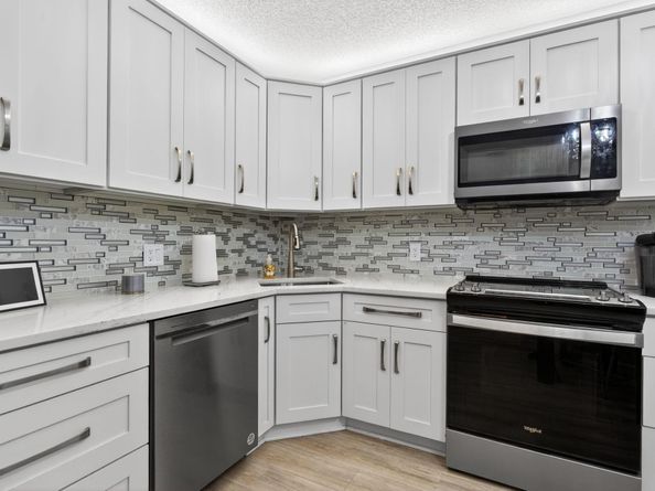 4450 NW 30th Street 218, Coconut Creek FL 33066