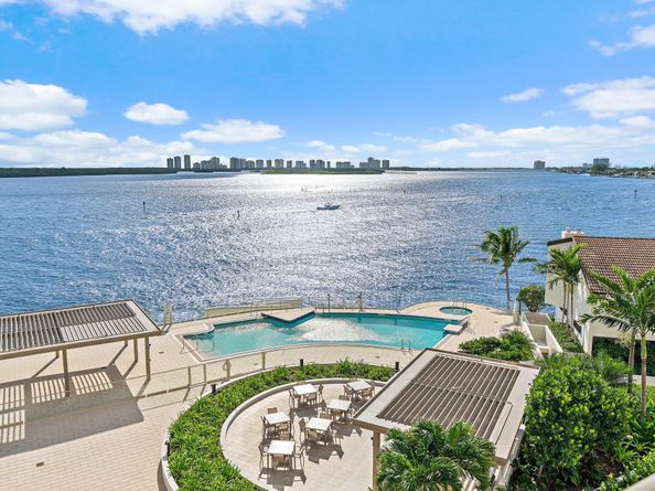 100 Lakeshore Drive 457, North Palm Beach FL 33408