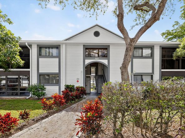 15453 Lakes Of Delray Boulevard 207, Delray Beach FL 33484