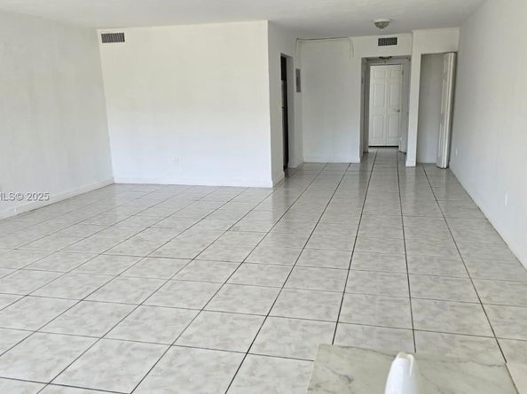1885 NE 121st Street 17, North Miami FL 33181
