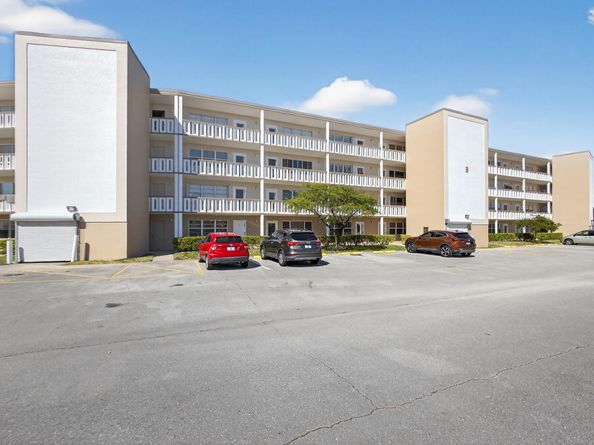 334 Dover B, West Palm Beach FL 33417