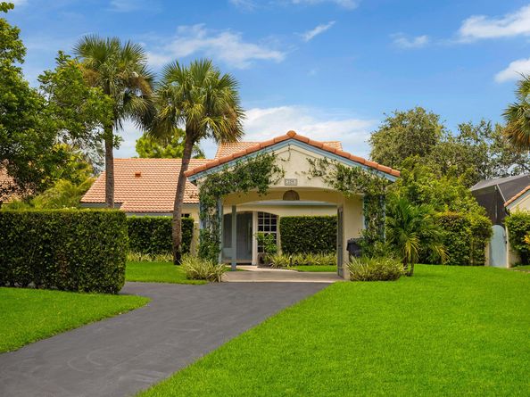 2291 Las Casitas Drive, Wellington FL 33414