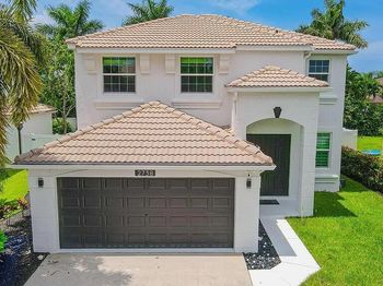 2738 Misty Oaks Circle