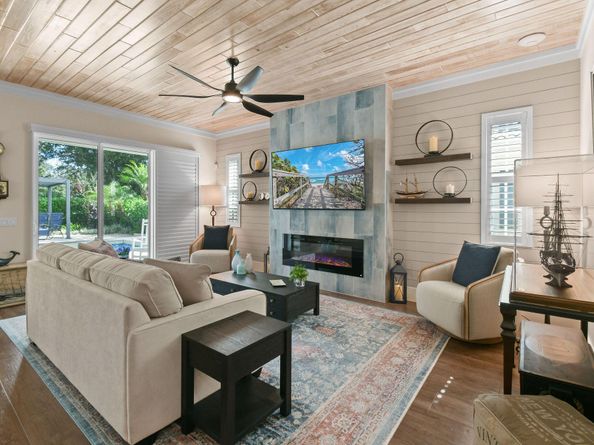 4015 Community Drive, Jupiter FL 33458