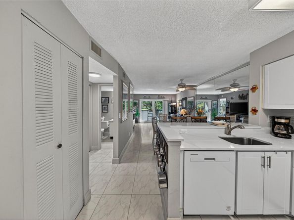 2222 N Cypress Bend Dr 201, Pompano Beach FL 33069