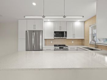 890 High Point Boulevard N