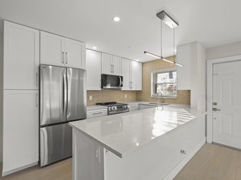 890 High Point Boulevard N