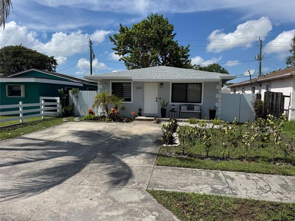 2223 Hope Street, Hollywood FL 33020