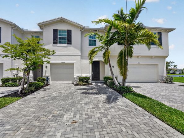 6933 N Harbours Edge Avenue, Lake Worth FL 33467