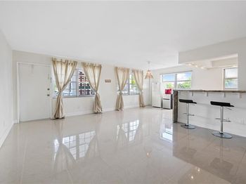 5201 NE 24th Terrace