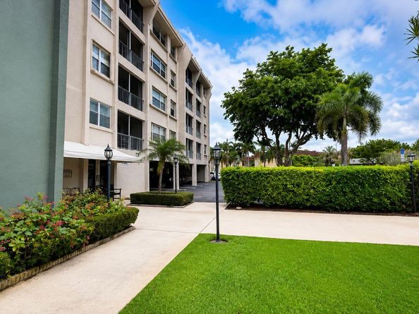 505 Spencer Drive 309, West Palm Beach FL 33409