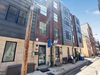 1305 S Hancock Street
