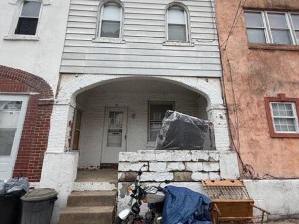 13 Florence Avenue, Darby PA 19023