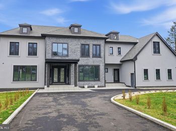 1047 Welsh Road