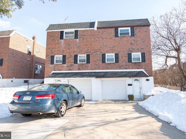 1018 Hoffnagle Place, Philadelphia PA 19111