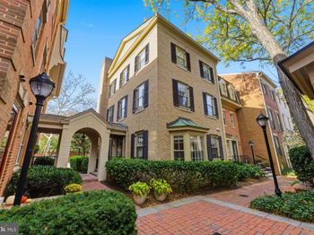 4354 Westover Place NW