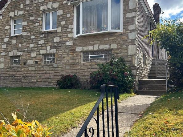 2828 Holme Avenue, Philadelphia PA 19152