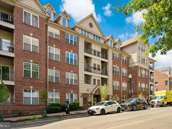 2330 14TH Street N 207, Arlington VA 22201