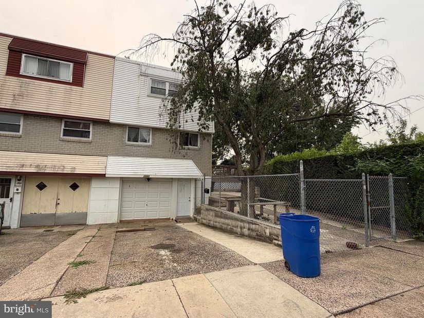 2867 Sebring Road, Philadelphia PA 19152