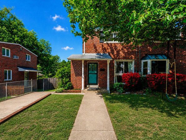 116 E Taylor Run Parkway, Alexandria VA 22314