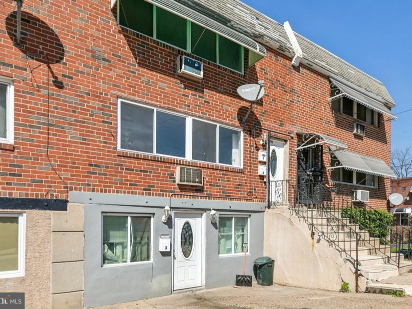 1227 W Champlost Avenue, Philadelphia PA 19141