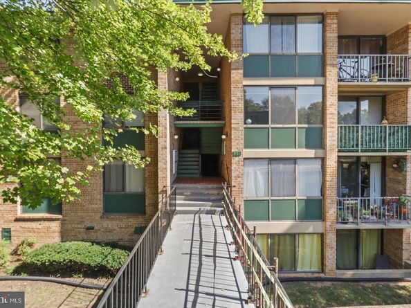 501 N Armistead Street T2, Alexandria VA 22312