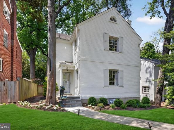 6120 32nd Place NW, Washington DC 20015