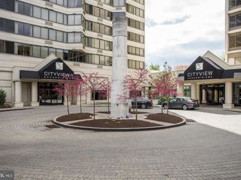 2001 Hamilton Street