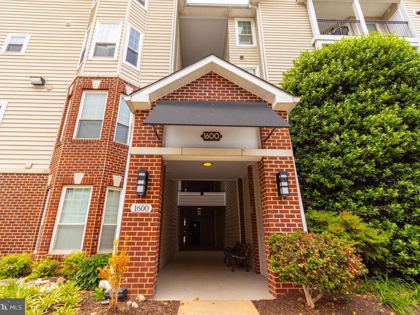 1600 Spring Gate Drive 2207, Mclean VA 22102