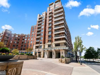 3600 S Glebe Road