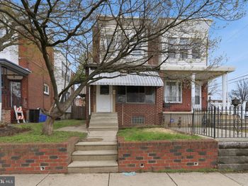 537 Robbins Street