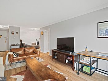 700 7TH Street SW