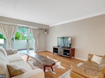 700 7TH Street SW