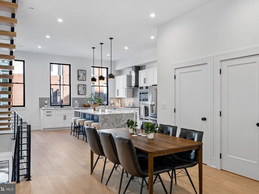 249 Philip Way, Philadelphia PA 19106