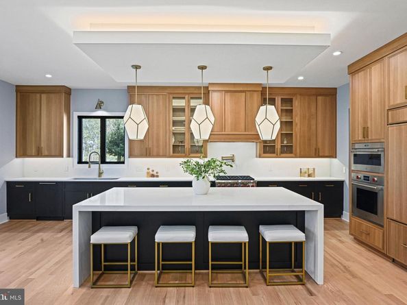 1052 Balls Hill Road, Mclean VA 22101