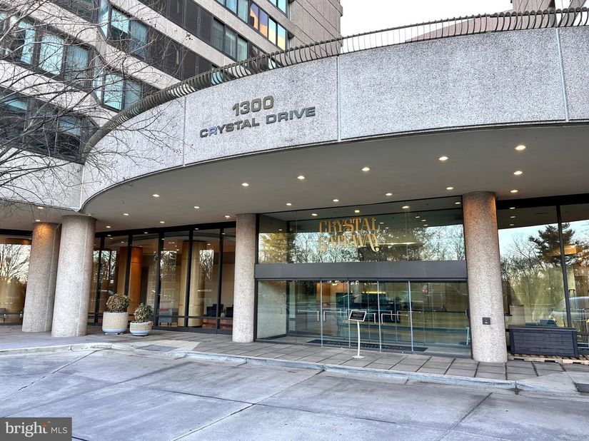 1300 Crystal Drive 901S, Arlington VA 22202