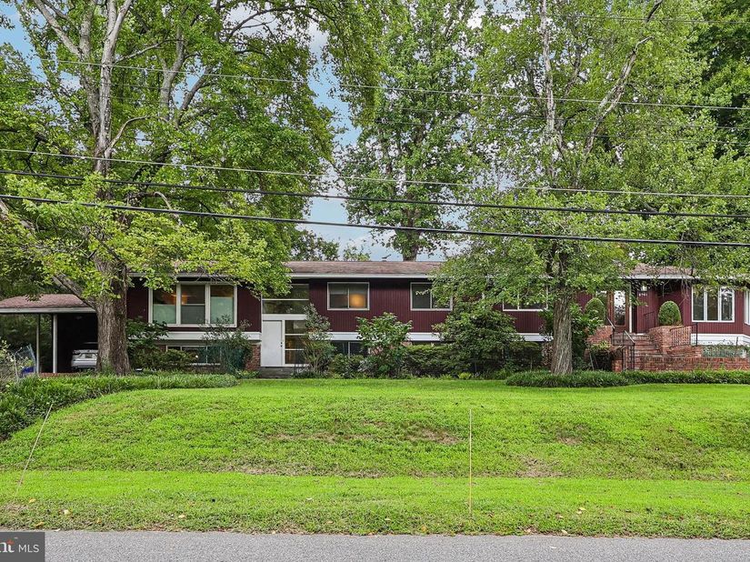 8901 Charred Oak Drive, Bethesda MD 20817