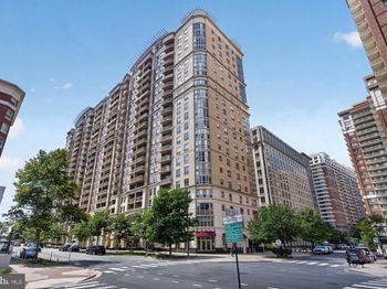 888 N Quincy Street
