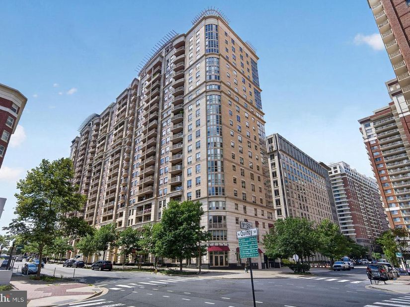 888 N Quincy Street 804, Arlington VA 22203