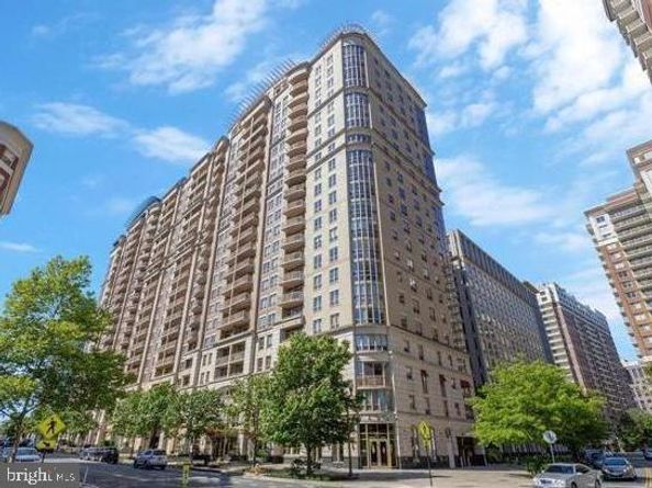 888 N Quincy Street 804, Arlington VA 22203