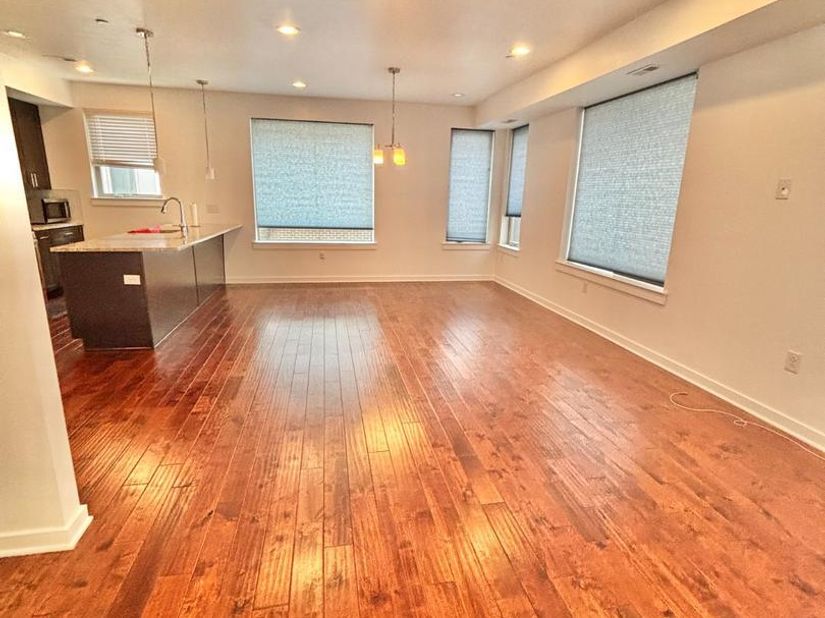 2122 Kensington Walk, Philadelphia PA 19125