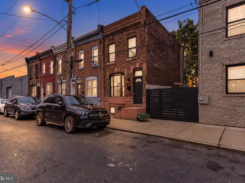 2548 Oakford Street, Philadelphia PA 19146