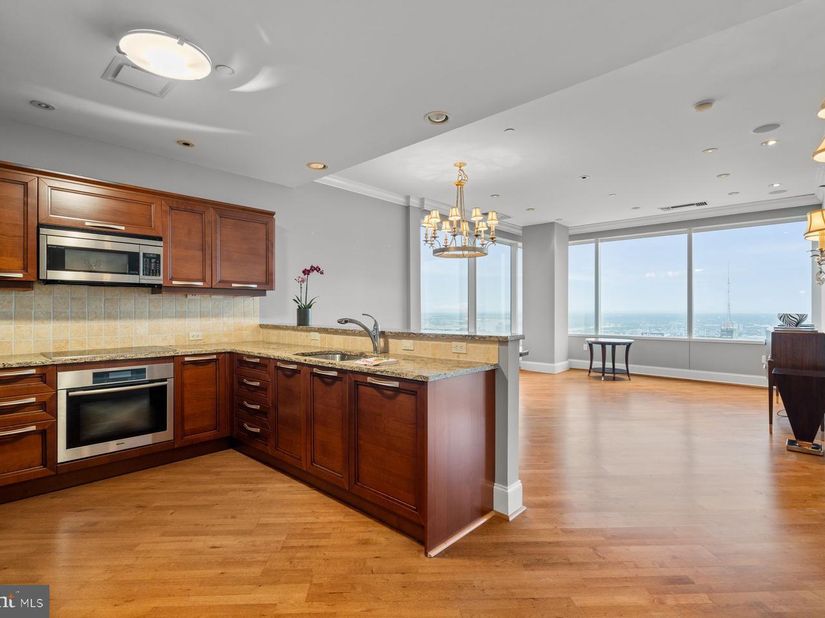 50 S 16TH Street 4407, Philadelphia PA 19102