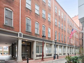 102-22 Church Street