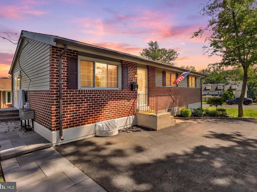 932 Stewart Avenue, Springfield PA 19064