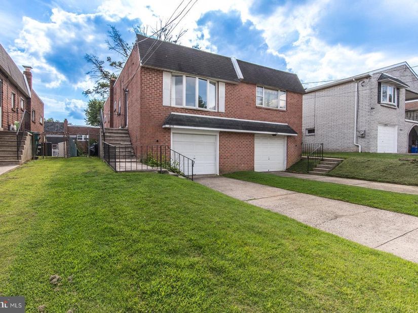 4826 Pearson Avenue, Philadelphia PA 19114