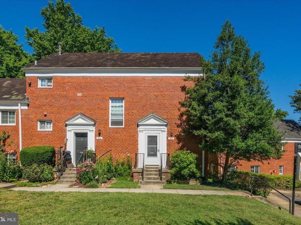 3716 Gunston Road, Alexandria VA 22302