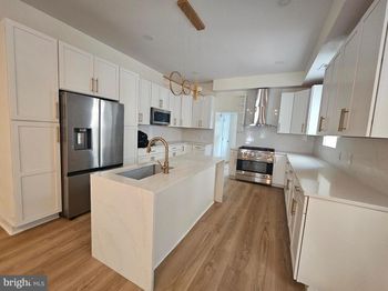 83 W Sharpnack Street