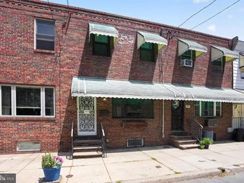 933 Fernon Street