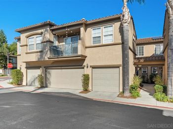 6373 Avenida De Las Vistas